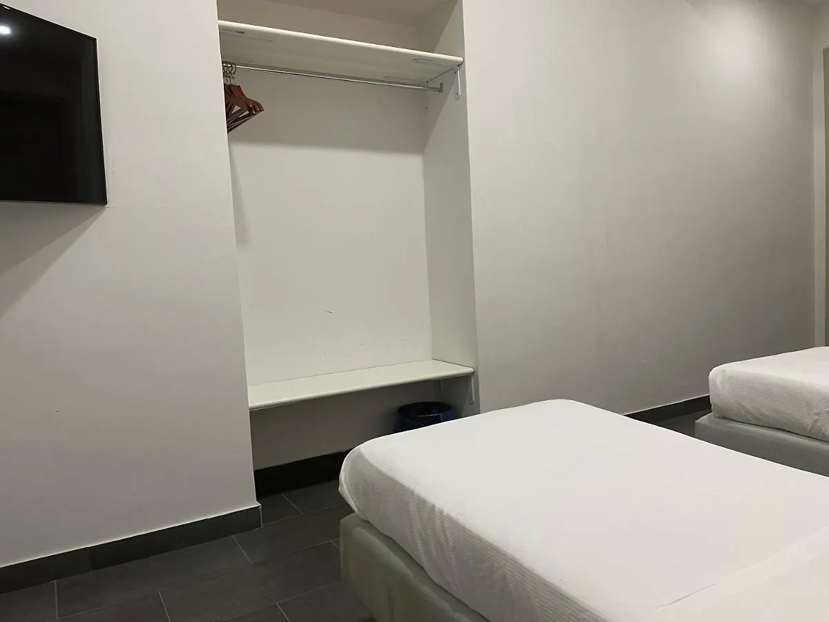 Jazz Hotel Neapel 3*,  Italien